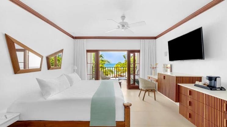 Beachfront Verandah Suite